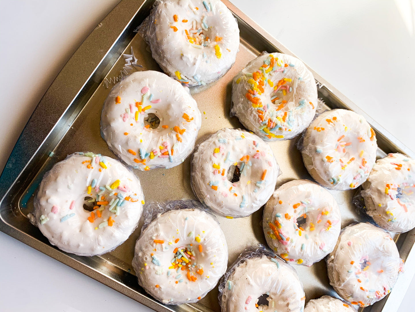 Vanilla Surprise Donutte Bath Bombe